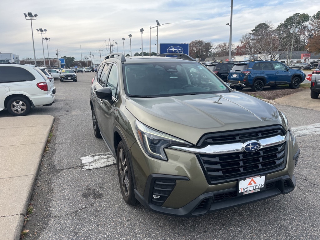2024 Subaru Ascent Limited photo 3