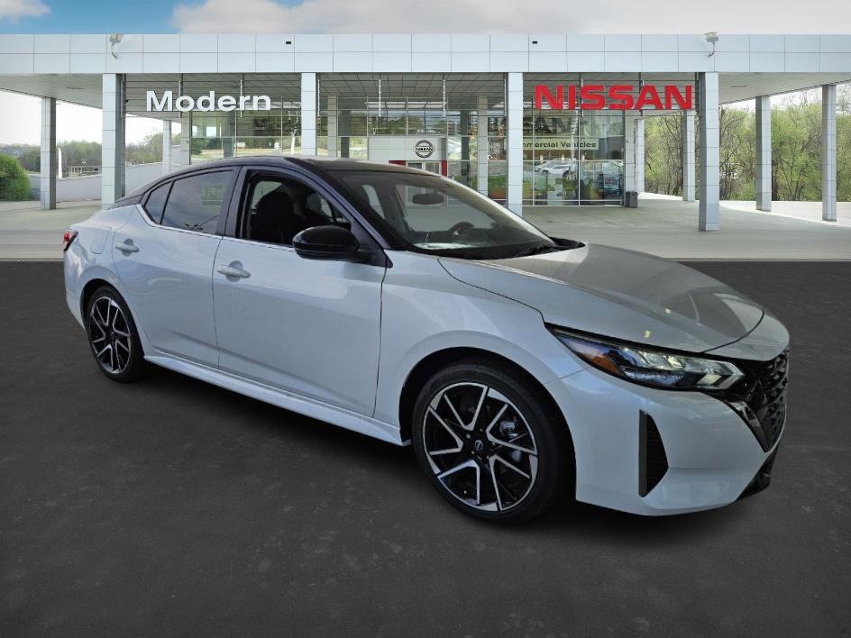 2025 Nissan Sentra SR photo 2