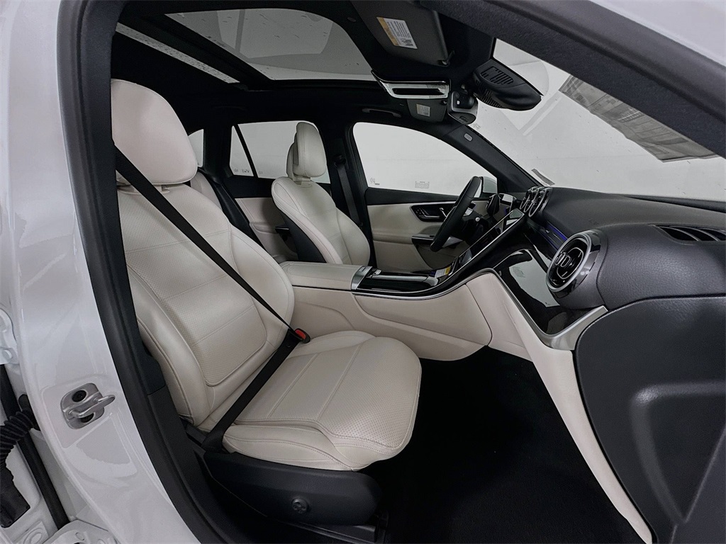 2026 Mercedes Benz GLC 300 4MATIC photo 25