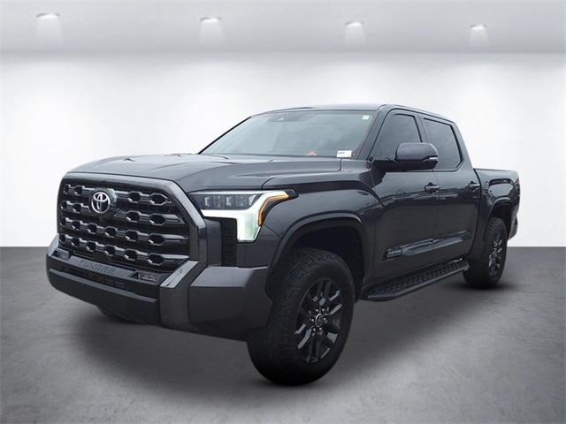 2023 Toyota Tundra Platinum's photo
