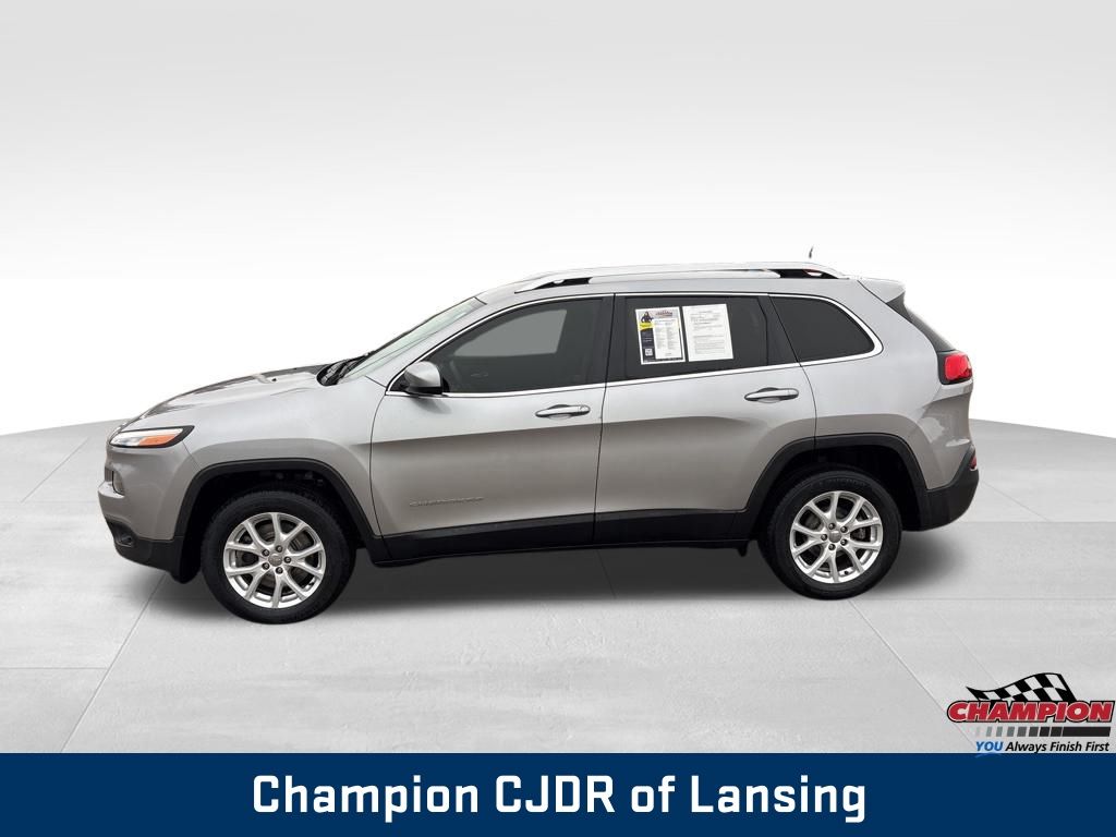 2018 Jeep Cherokee Latitude photo 2