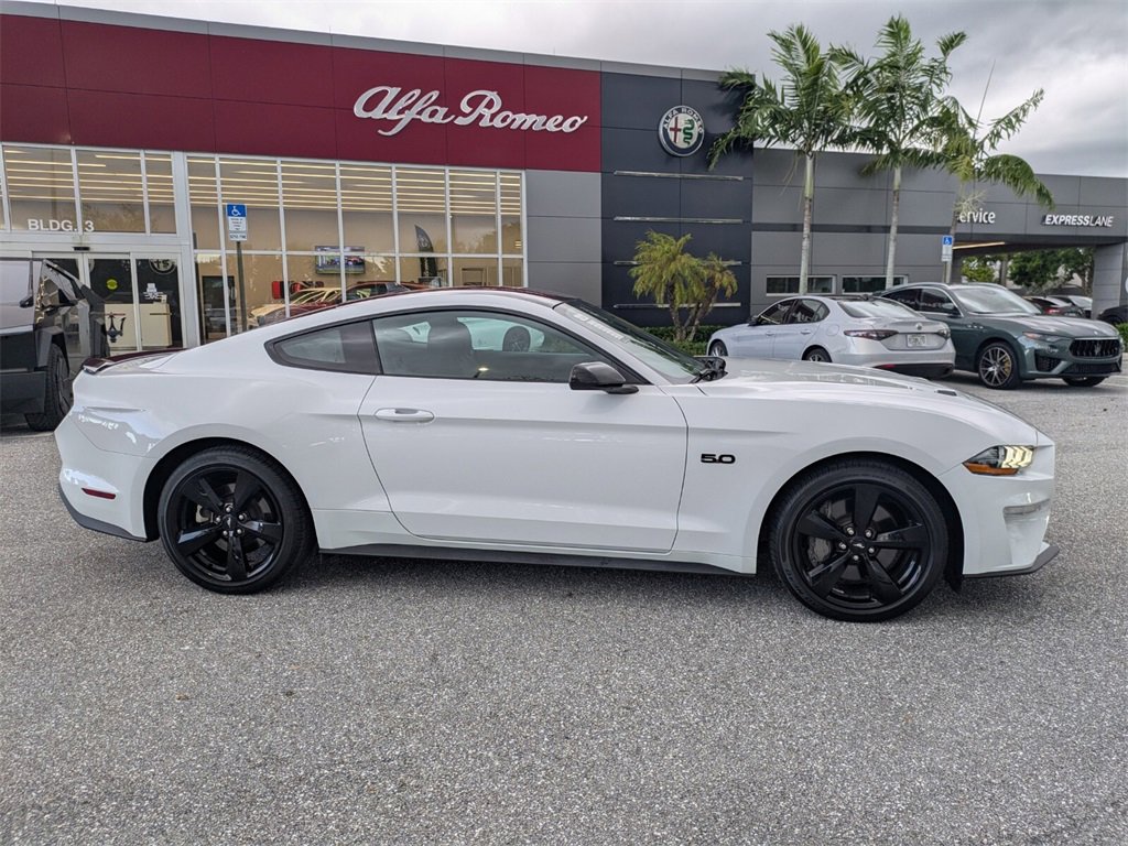 2022 Ford Mustang GT photo 2