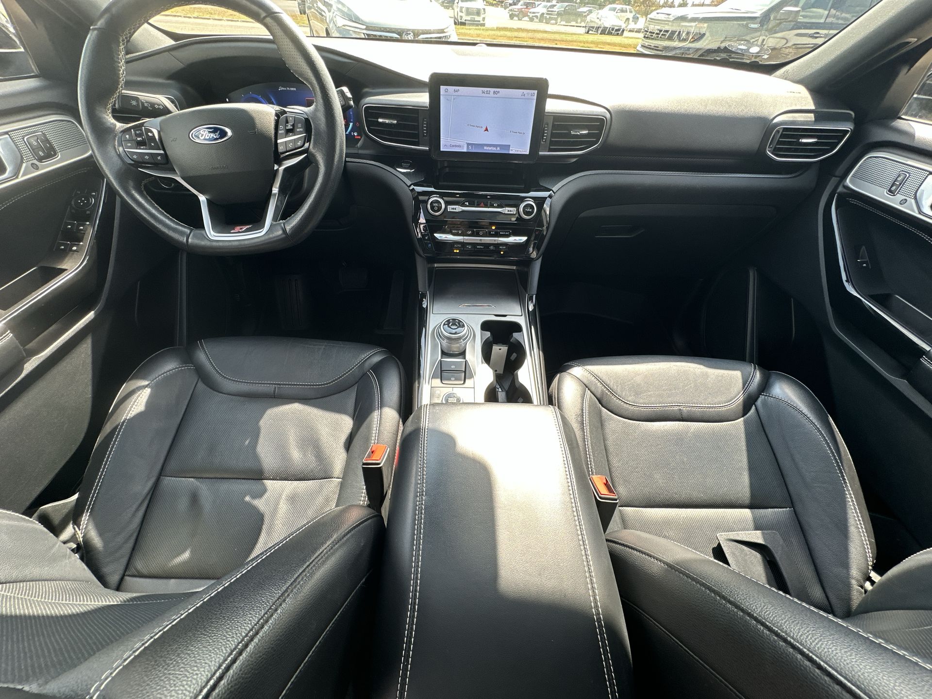 2022 Ford Explorer ST photo 18