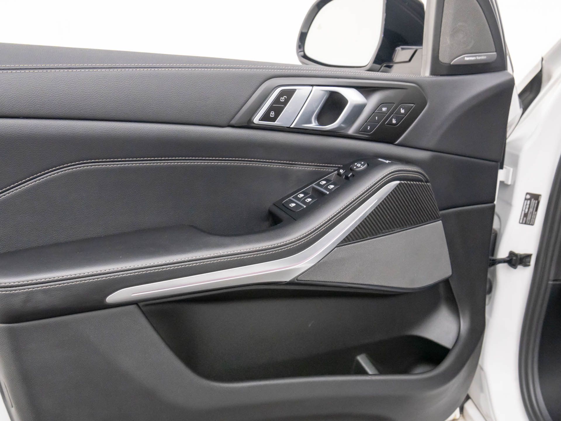 2022 Bmw X5 M50i photo 11
