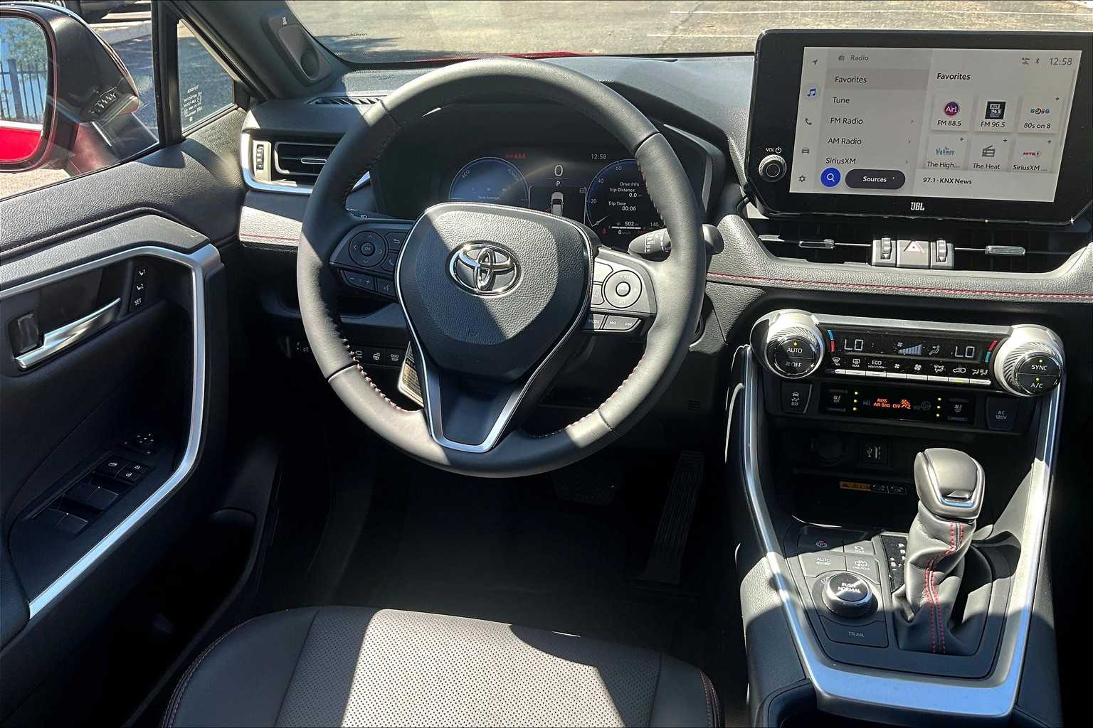 2025 Toyota RAV4 Prime XSE Premium photo 5