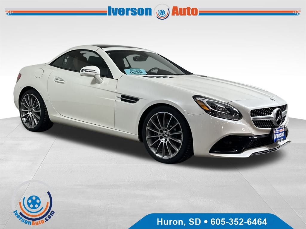 2017 Mercedes-Benz SLC Roadster SLC300's photo