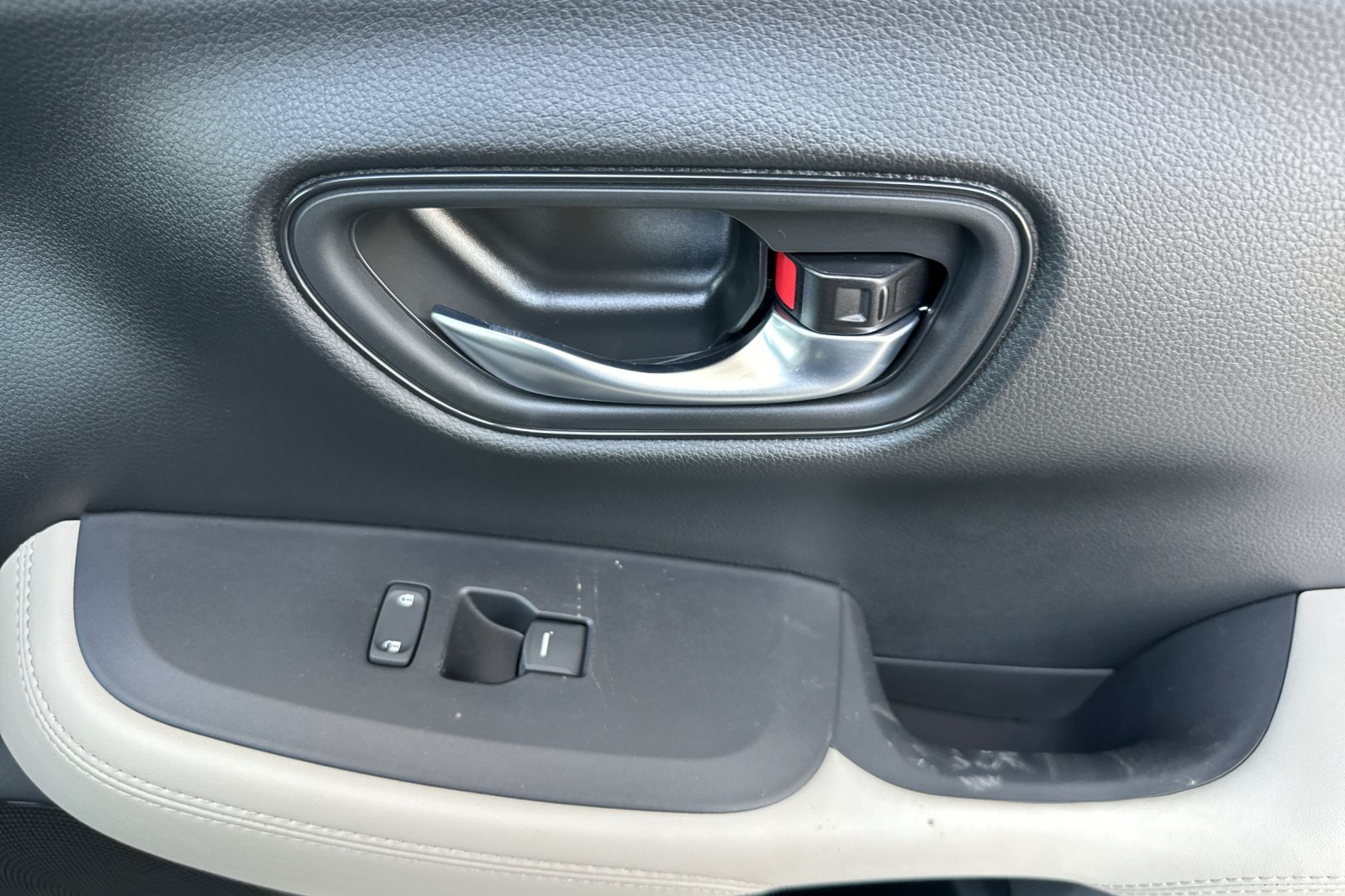 2026 Honda HR-V LX photo 18
