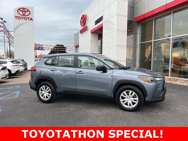 Used 2022 Toyota Corolla Cross L with VIN 7MUAAAAG7NV001546 for sale in Northfield, Minnesota