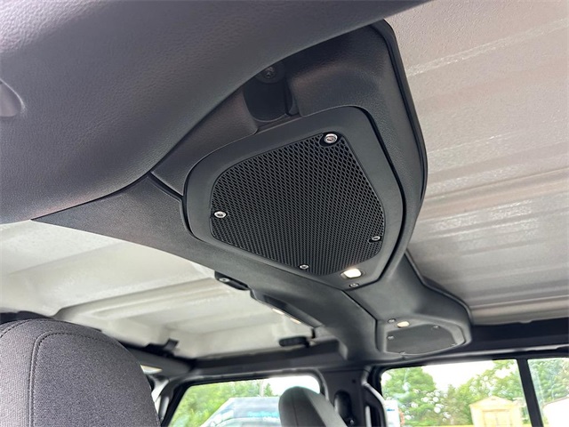 2025 Jeep Wrangler Sport photo 16