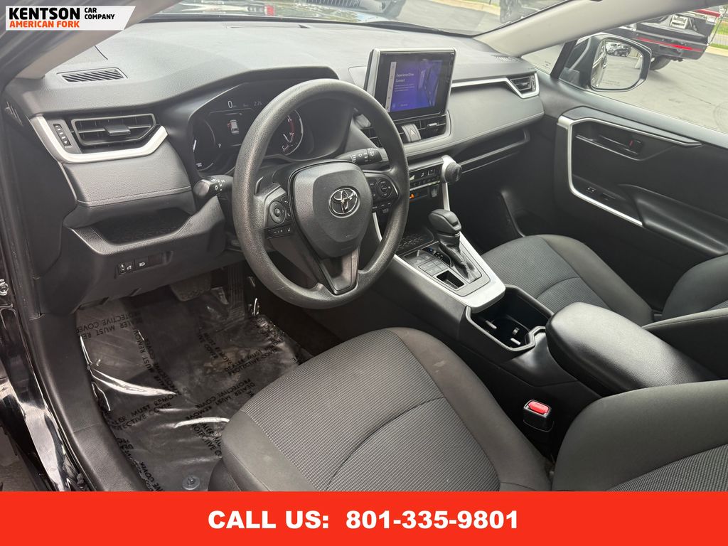 2024 Toyota RAV4 LE photo 24