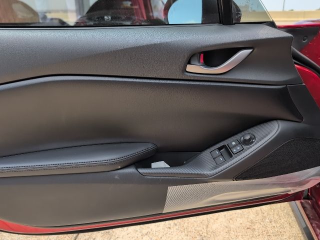 2025 Mazda MX-5 Miata Miata Sport photo 9