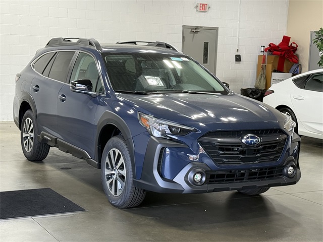 2025 Subaru Outback Premium photo 3