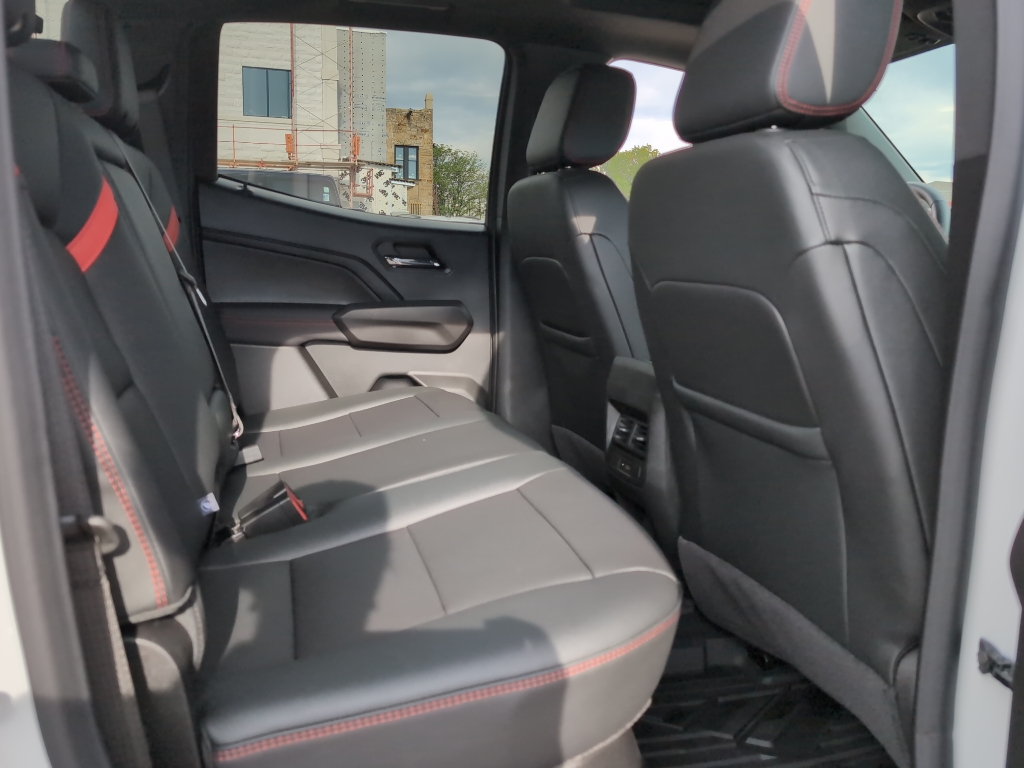 2025 Chevrolet Colorado Z71 photo 33