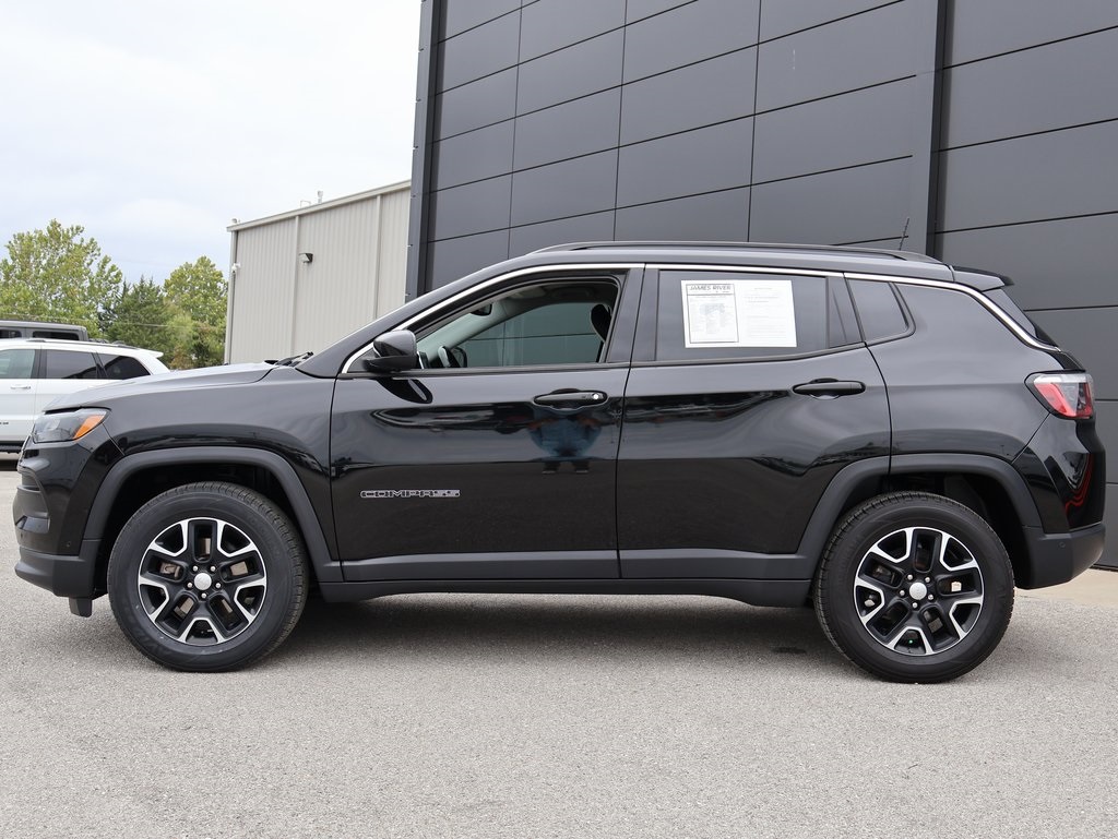 2022 Jeep Compass Latitude photo 2