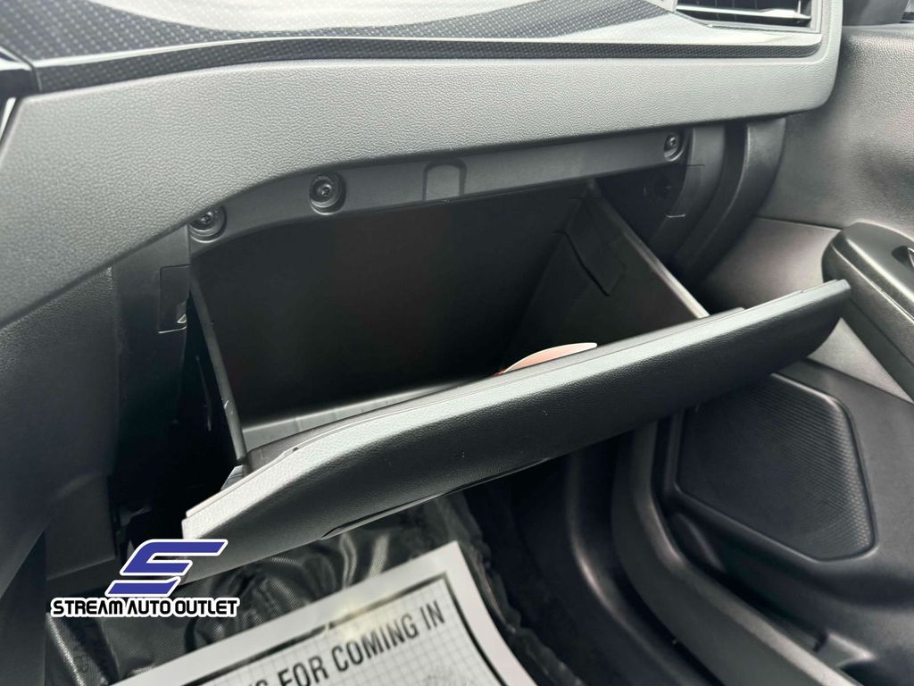 2024 Ford Escape ST-Line photo 27
