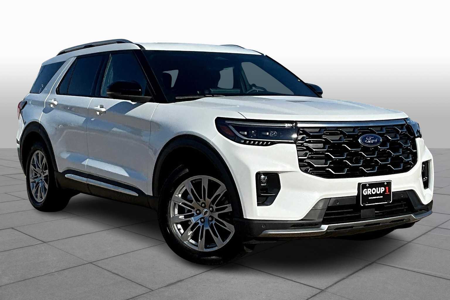 2025 Ford Explorer Platinum photo 2