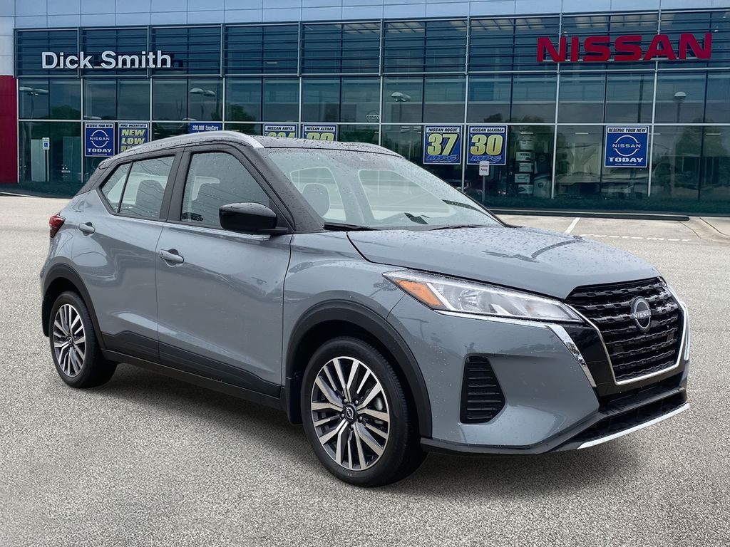 2024 Nissan Kicks SV's photo