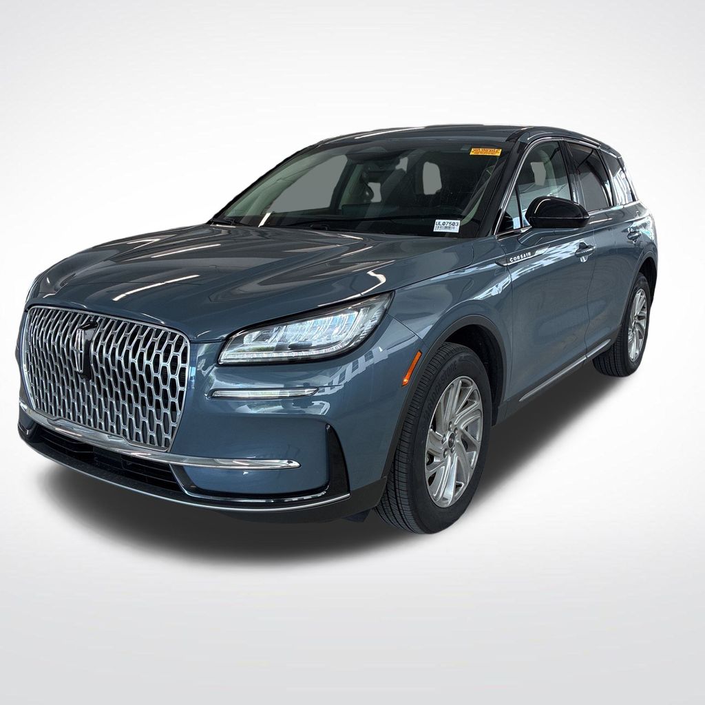 2023 Lincoln Corsair Base