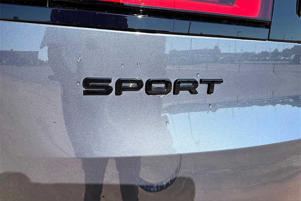 2025 Land Rover Range Rover Sport SE photo 31