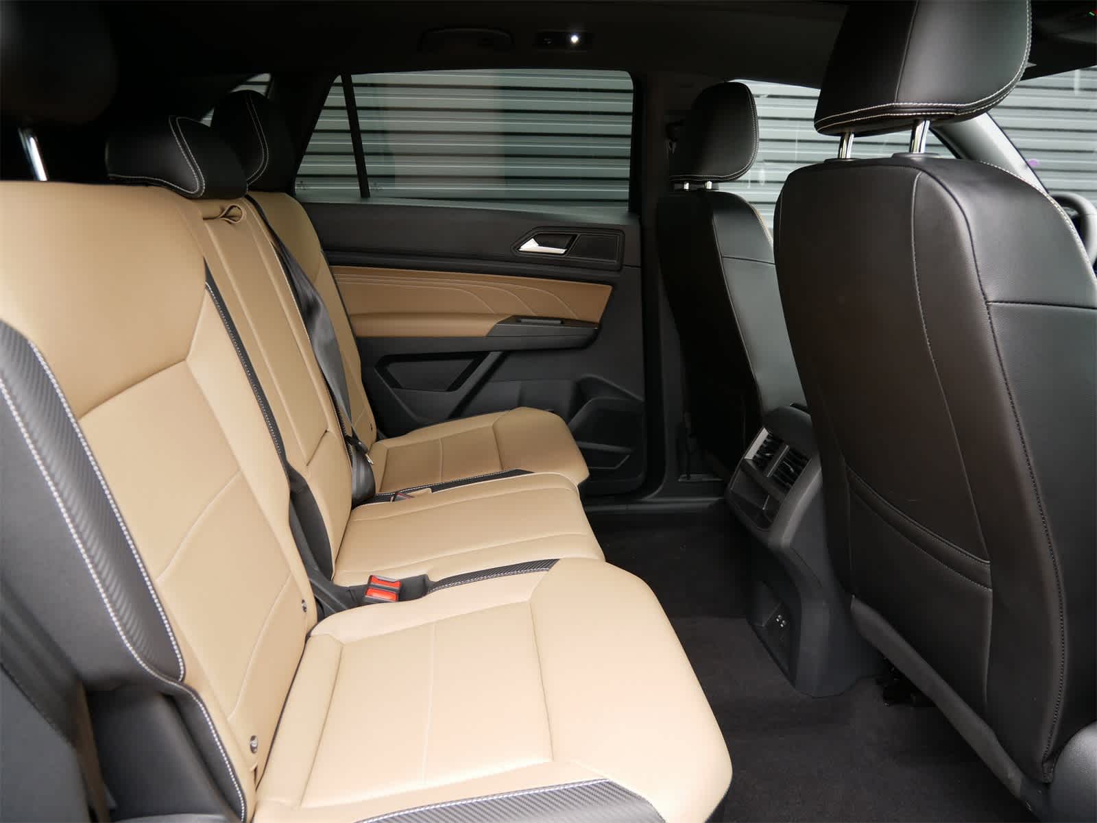 2022 Volkswagen Atlas Cross Sport V6 SE Technology photo 27
