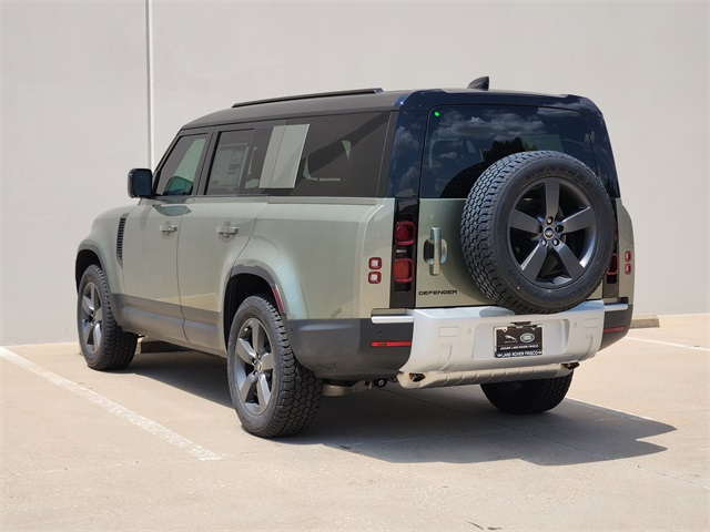 2025 Land Rover Defender 130 S photo 3