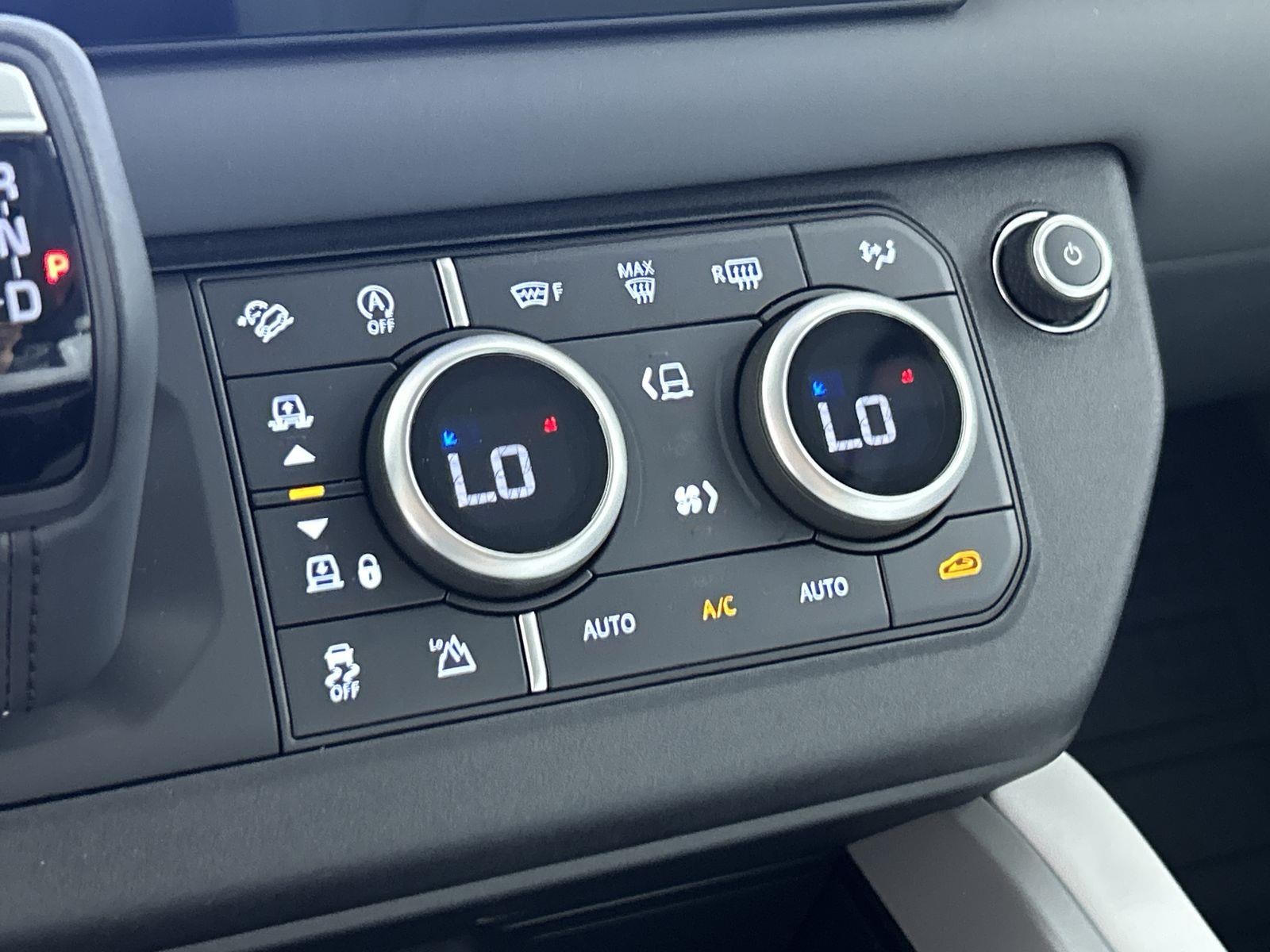 2025 Land Rover Defender 130 V8 photo 15