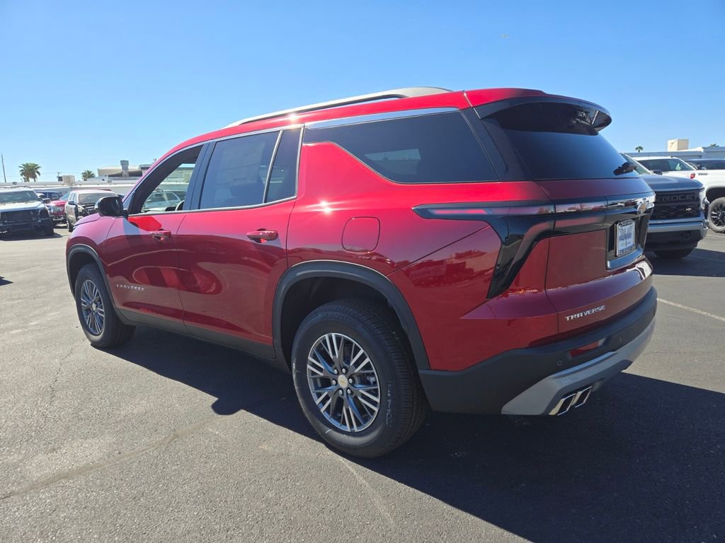 2026 Chevrolet Traverse photo 2