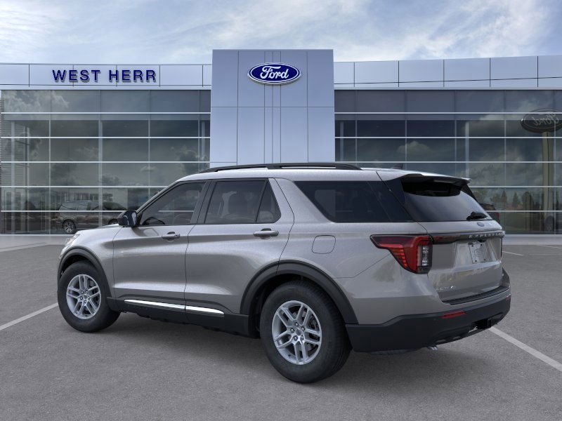 2025 Ford Explorer photo 3