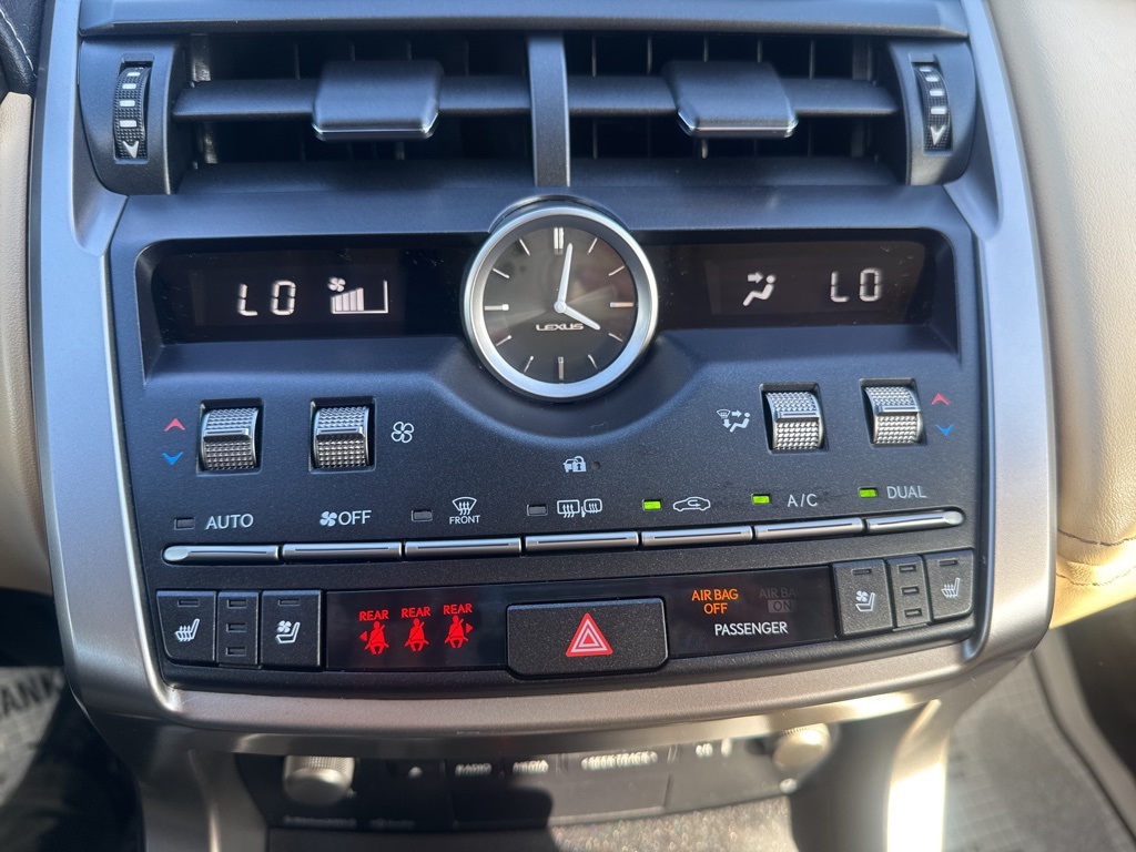 2020 Lexus NX 300 photo 11