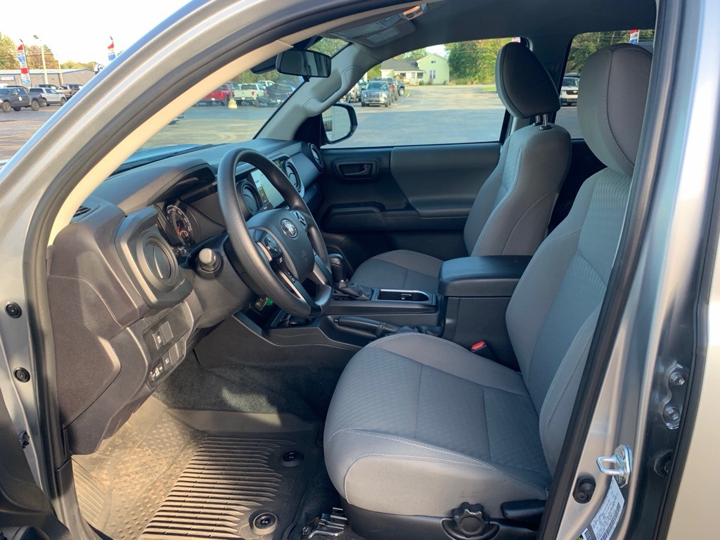 2023 Toyota Tacoma SR photo 4