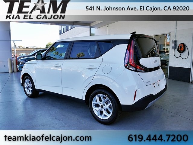 2025 Kia Soul LX photo 3