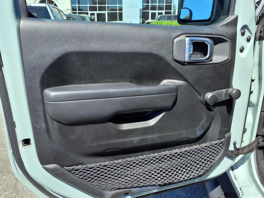 2023 Jeep Wrangler Sport photo 4