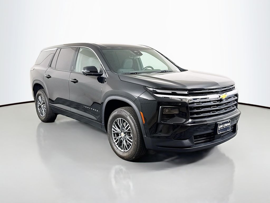 2024 Chevrolet Traverse LS's photo