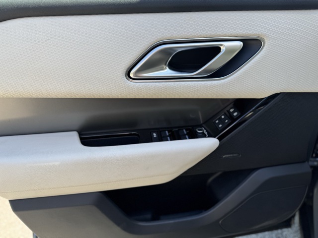 2021 Land Rover Range Rover Velar S photo 9