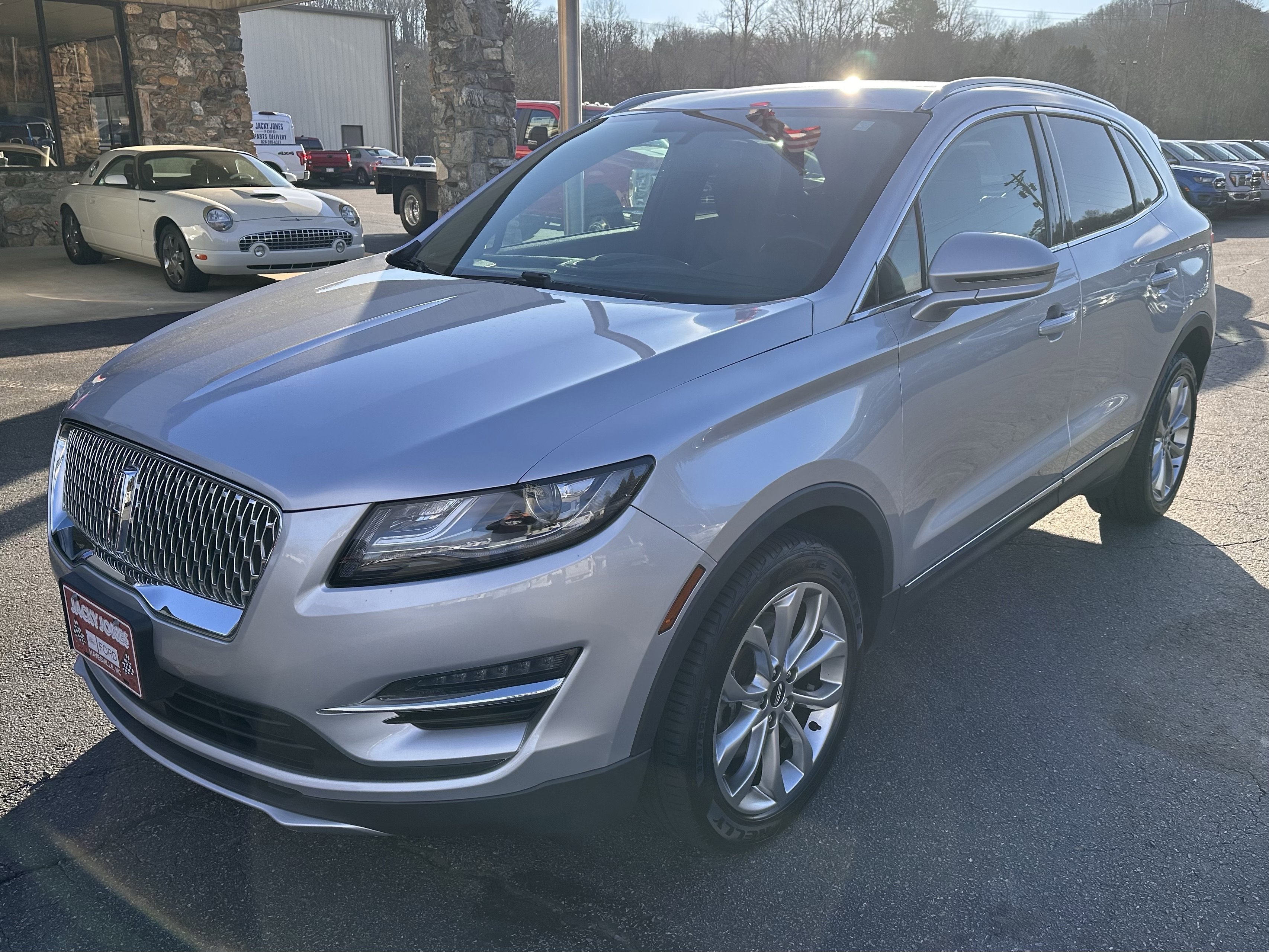 Used 2019 Lincoln MKC Select with VIN 5LMCJ2C9XKUL30524 for sale in Hayesville, NC