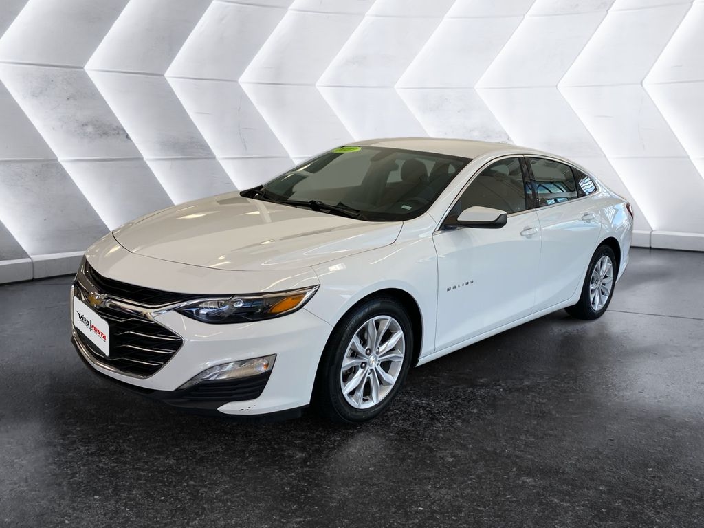 2022 Chevrolet Malibu 1LT photo 3