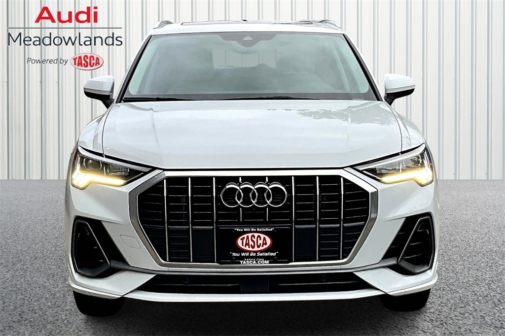 2022 Audi Q3 S line Premium Plus photo 2