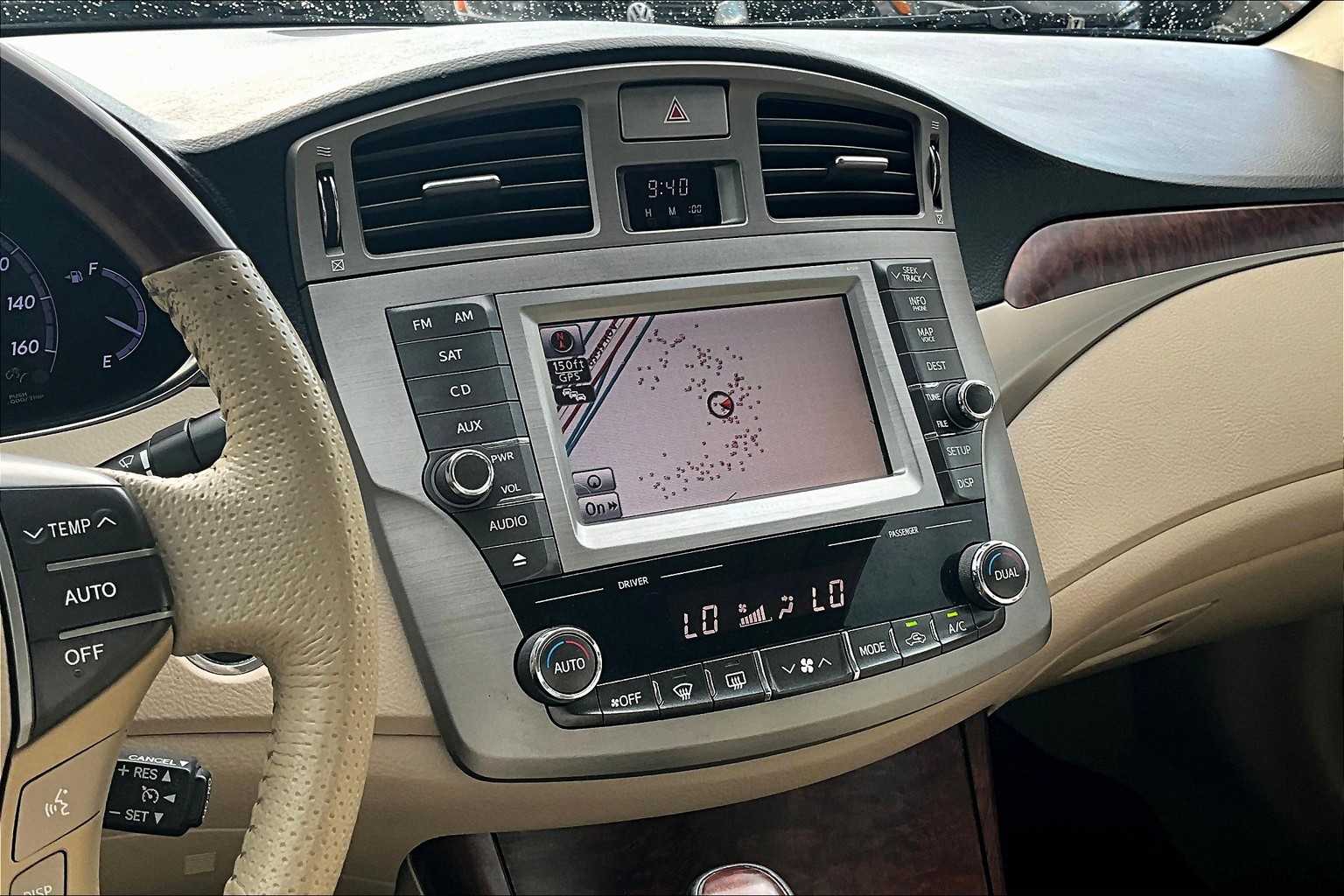 2011 Toyota Avalon Limited photo 6
