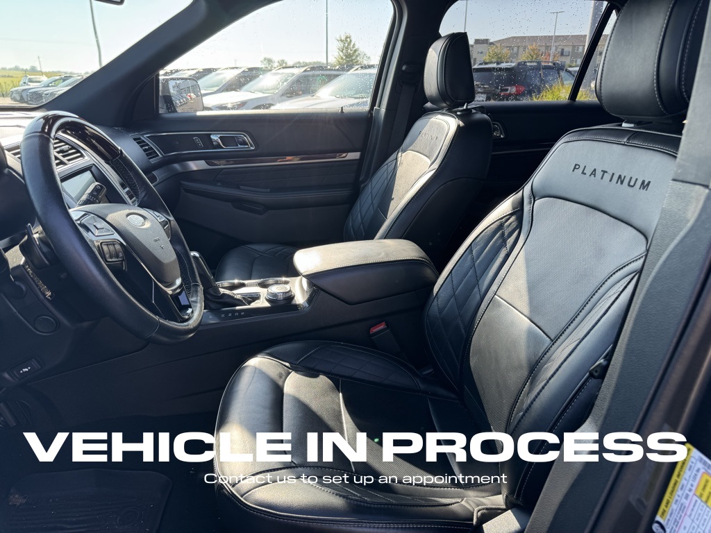 2018 Ford Explorer Platinum photo 12