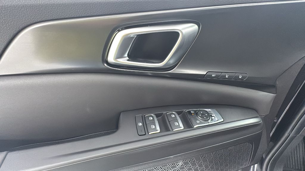 2026 Kia Carnival SX photo 21