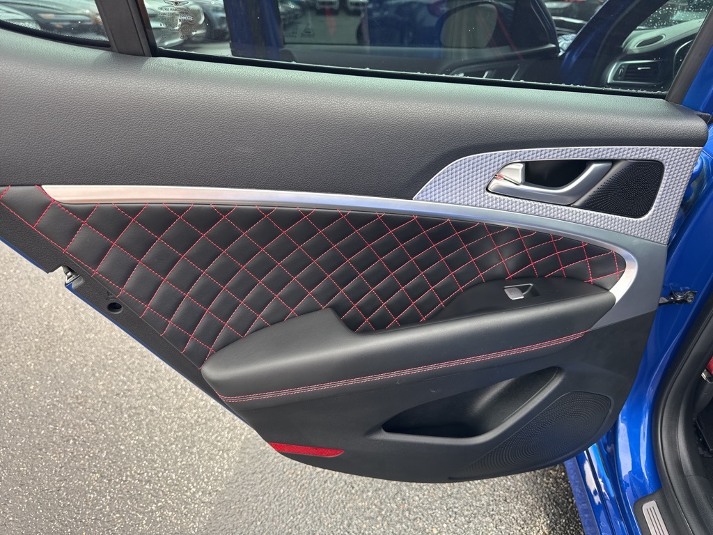 2022 Genesis G70 3.3T photo 37