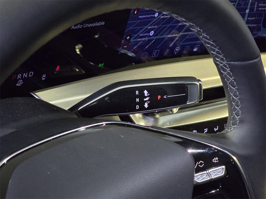2025 Cadillac Lyriq Luxury photo 16