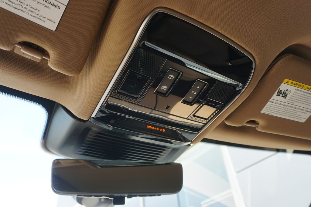 2025 Land Rover Range Rover Sport SE photo 15
