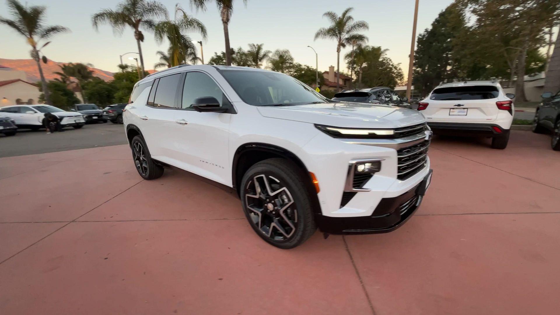 2026 Chevrolet Traverse High Country photo 2