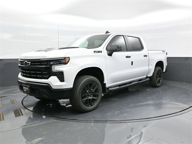 2025 Chevrolet Silverado 1500 LT Trail Boss photo 3