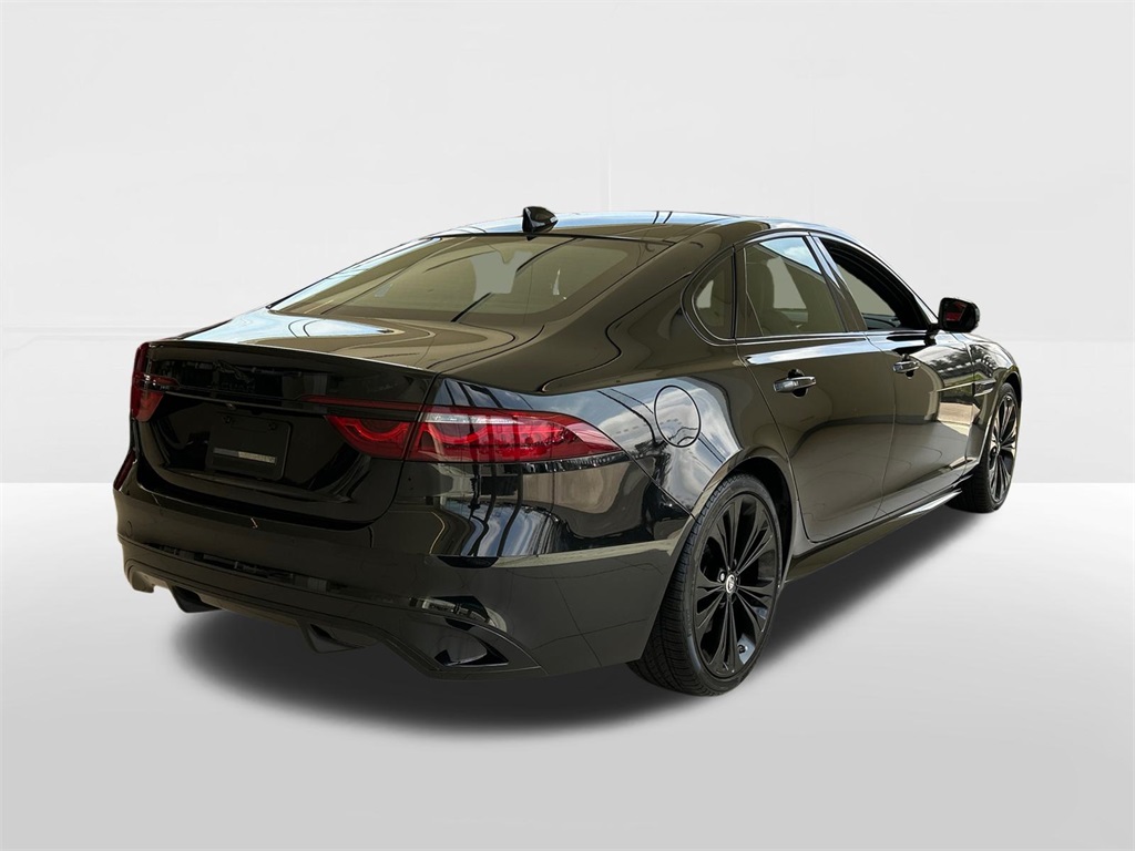 2024 Jaguar XF P300 R-Dynamic SE photo 4