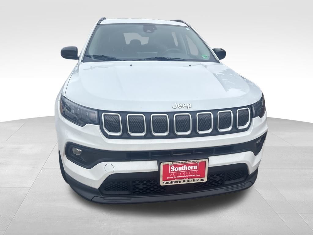2022 Jeep Compass Latitude photo 5
