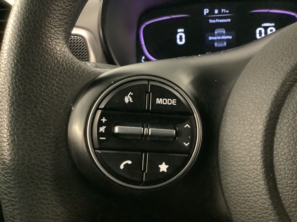 2024 Kia Soul LX photo 11