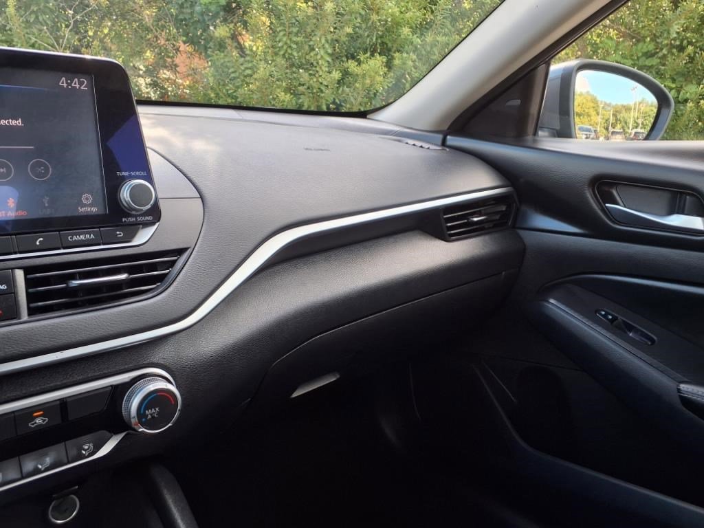2022 Nissan Altima 2.5 SV photo 21