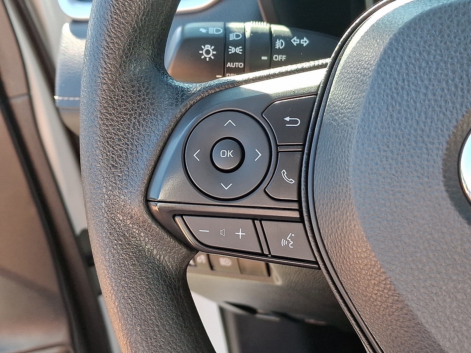 2023 Toyota RAV4 Hybrid photo 19
